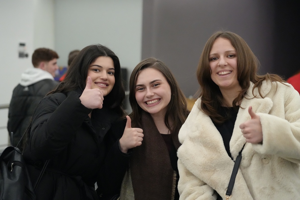 Над 300 ученици ја проследија претставата „АДН“